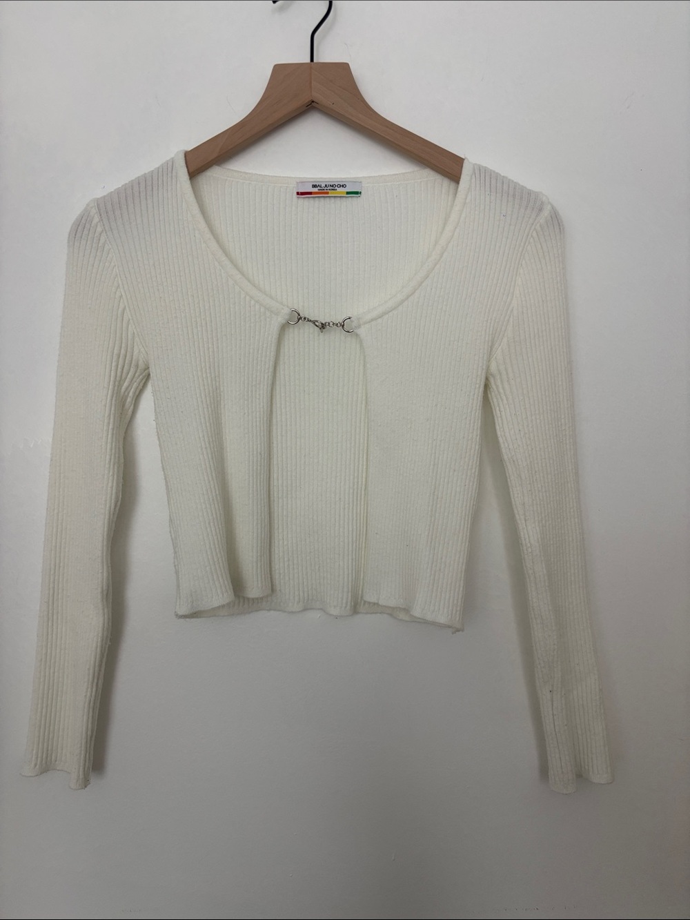 White Ribbed Cardigan with Silver Chain